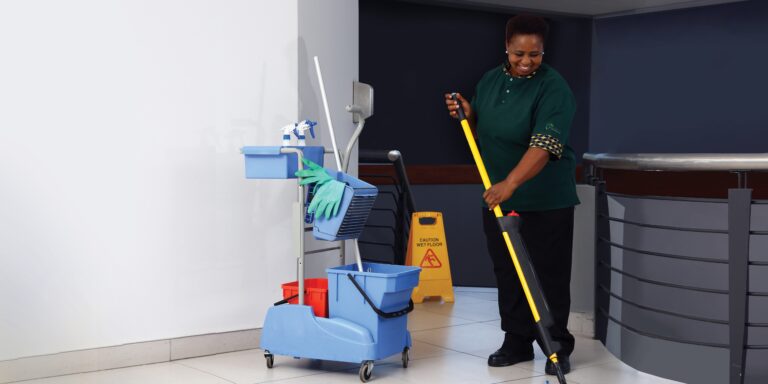 Fidelity: Security & Cleaning Careers Await